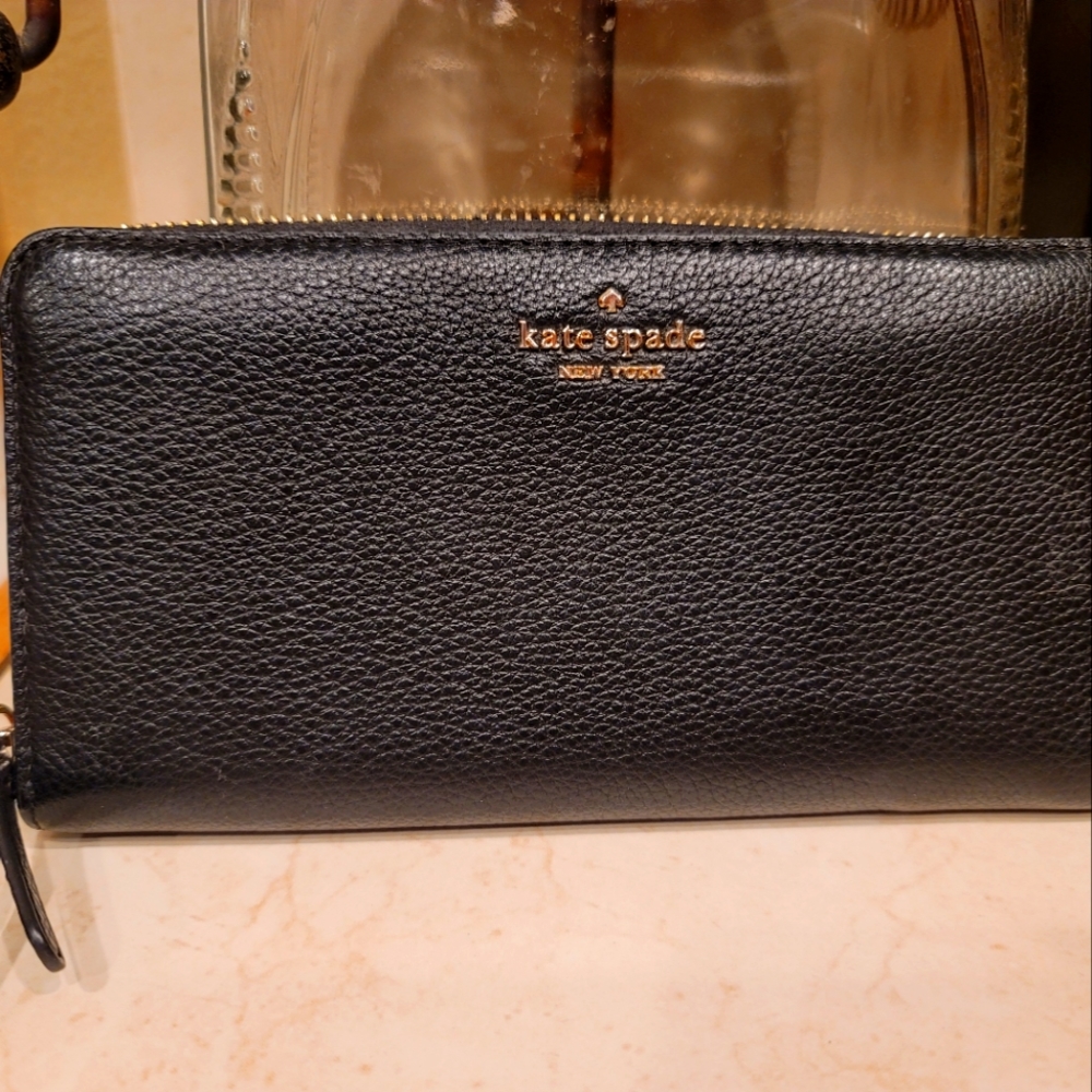 Kate Spade Continental Black Leather Zip Around Wallet